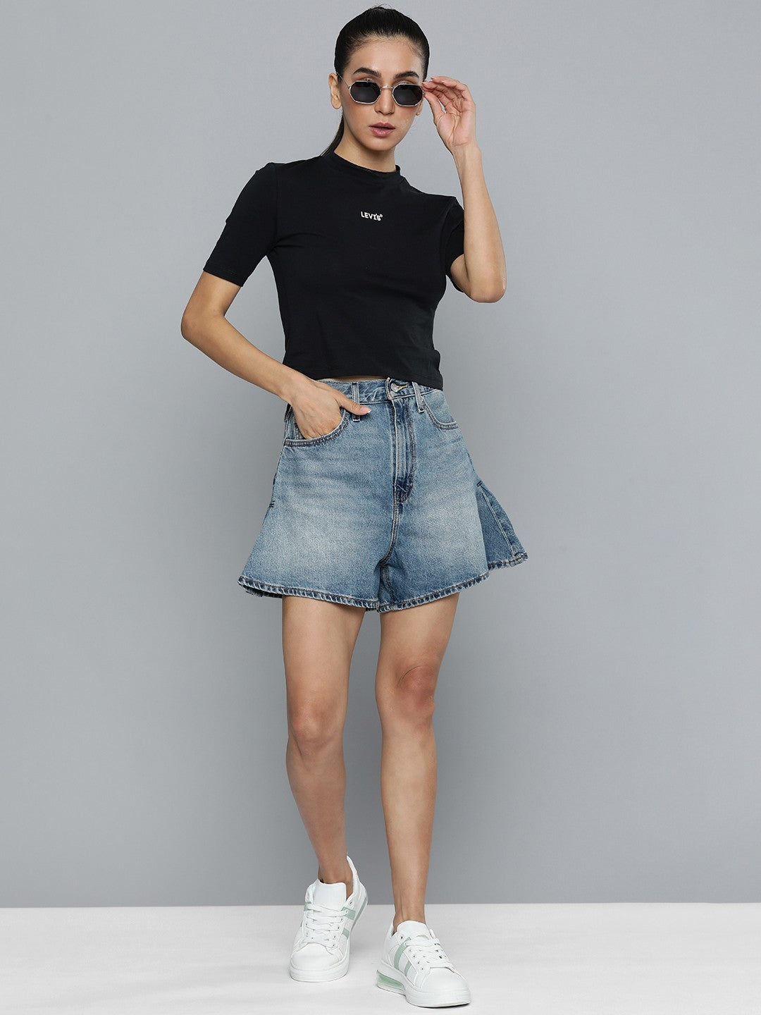 Women Slim Fit Shorts - 232f5f0e-d7b5-4b5e-84b6-5c18ffc5d8e21695810638248-Levis-Women-Shorts-2161695810637733-4 View
