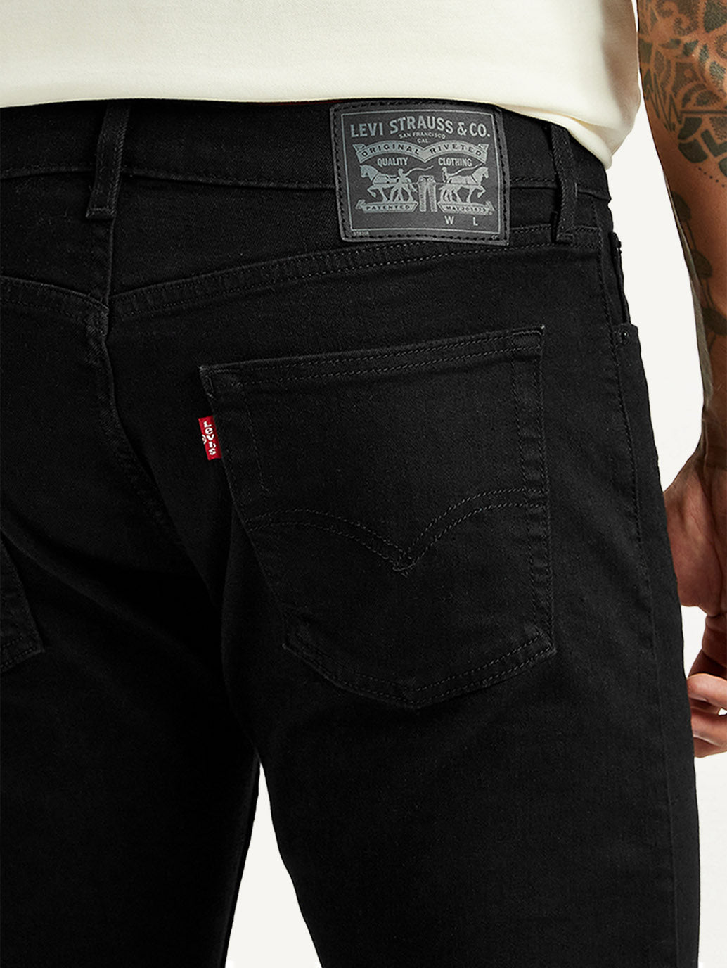 Men's 513 Black Slim Straight Fit Mid Rise Kooltex Jeans - Detail View
