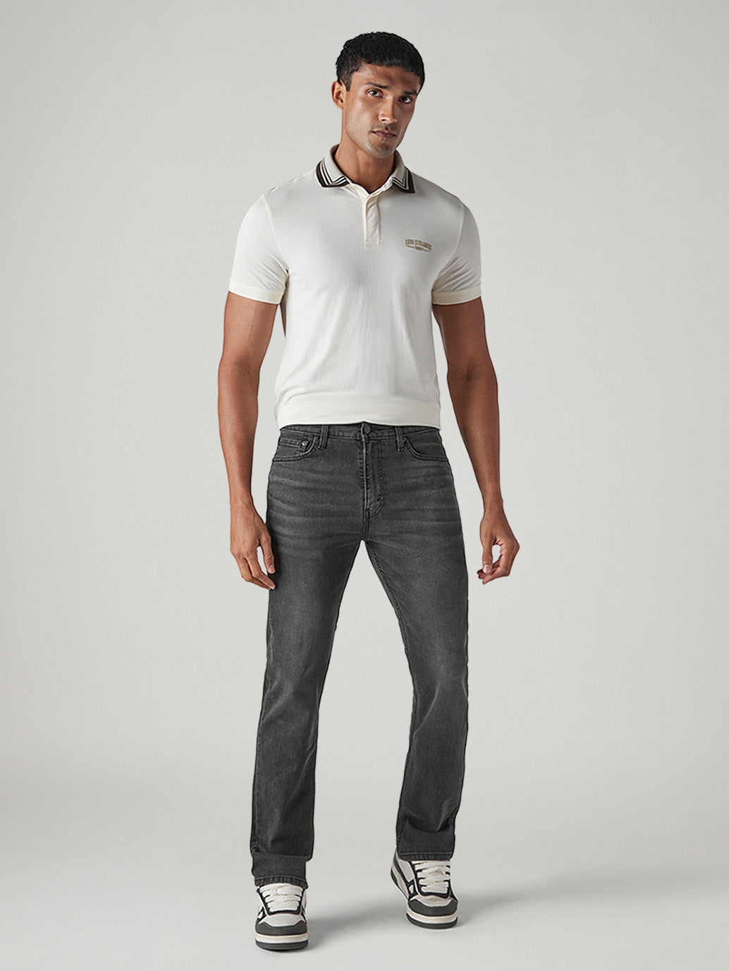 Men's 513 Charcoal Grey Slim Straight Fit Mid Rise Jeans - Front View