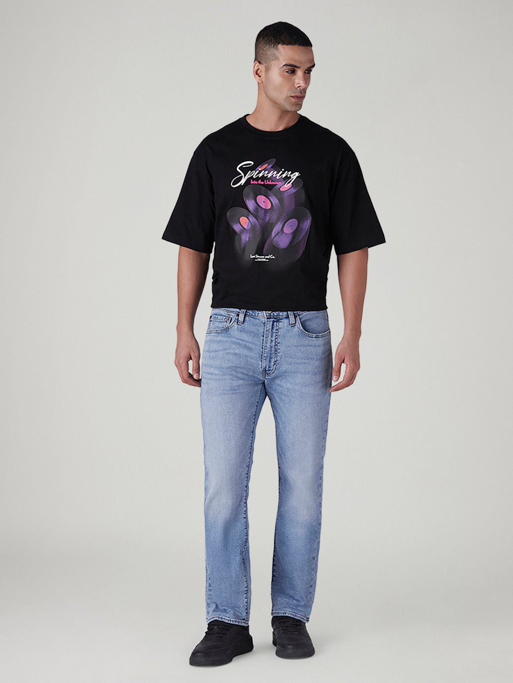 Men's 513 Light Indigo Slim Straight Fit Mid Rise Linen Jeans - Front View