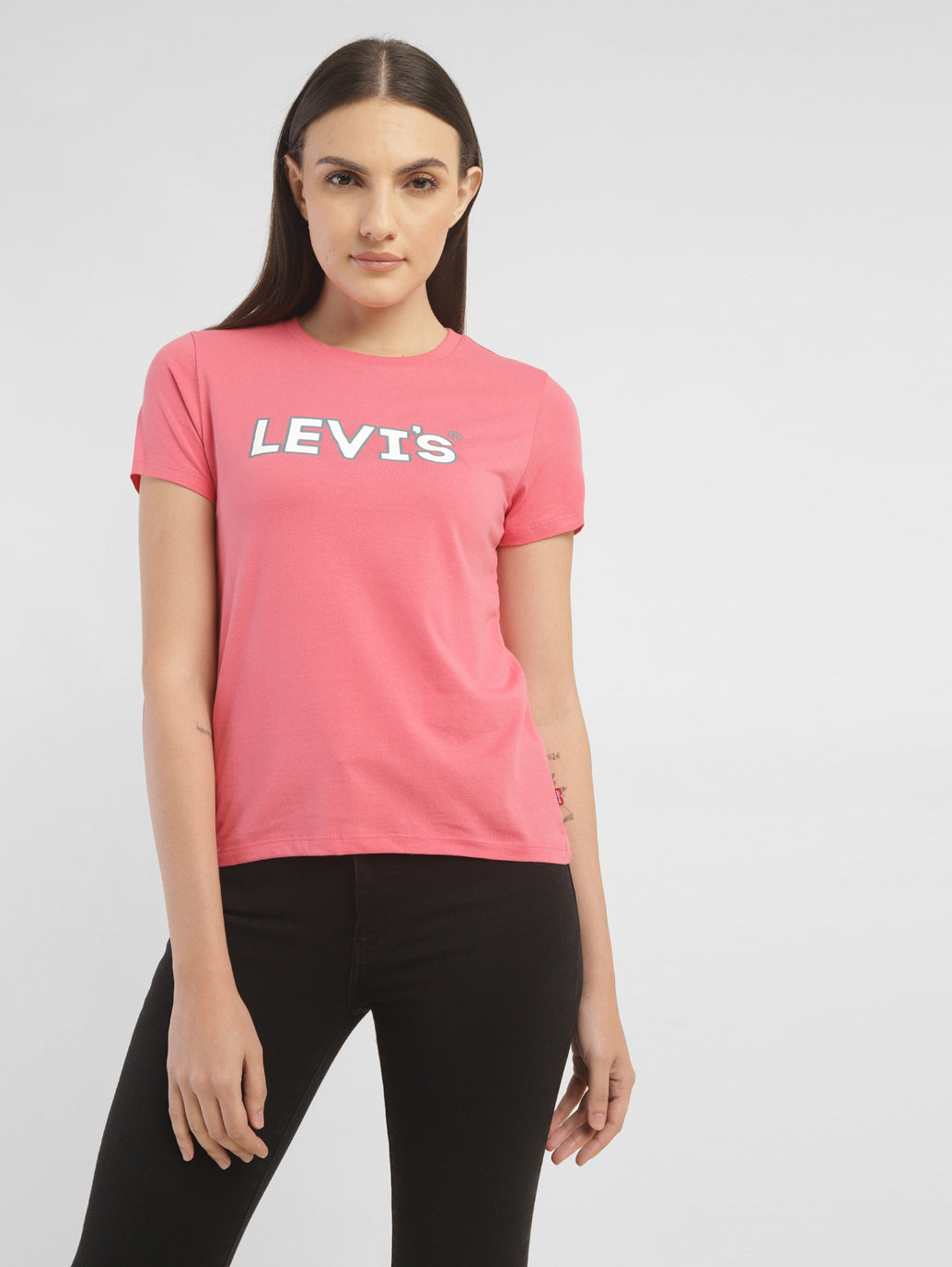 Levis logo t shirt women's deals india