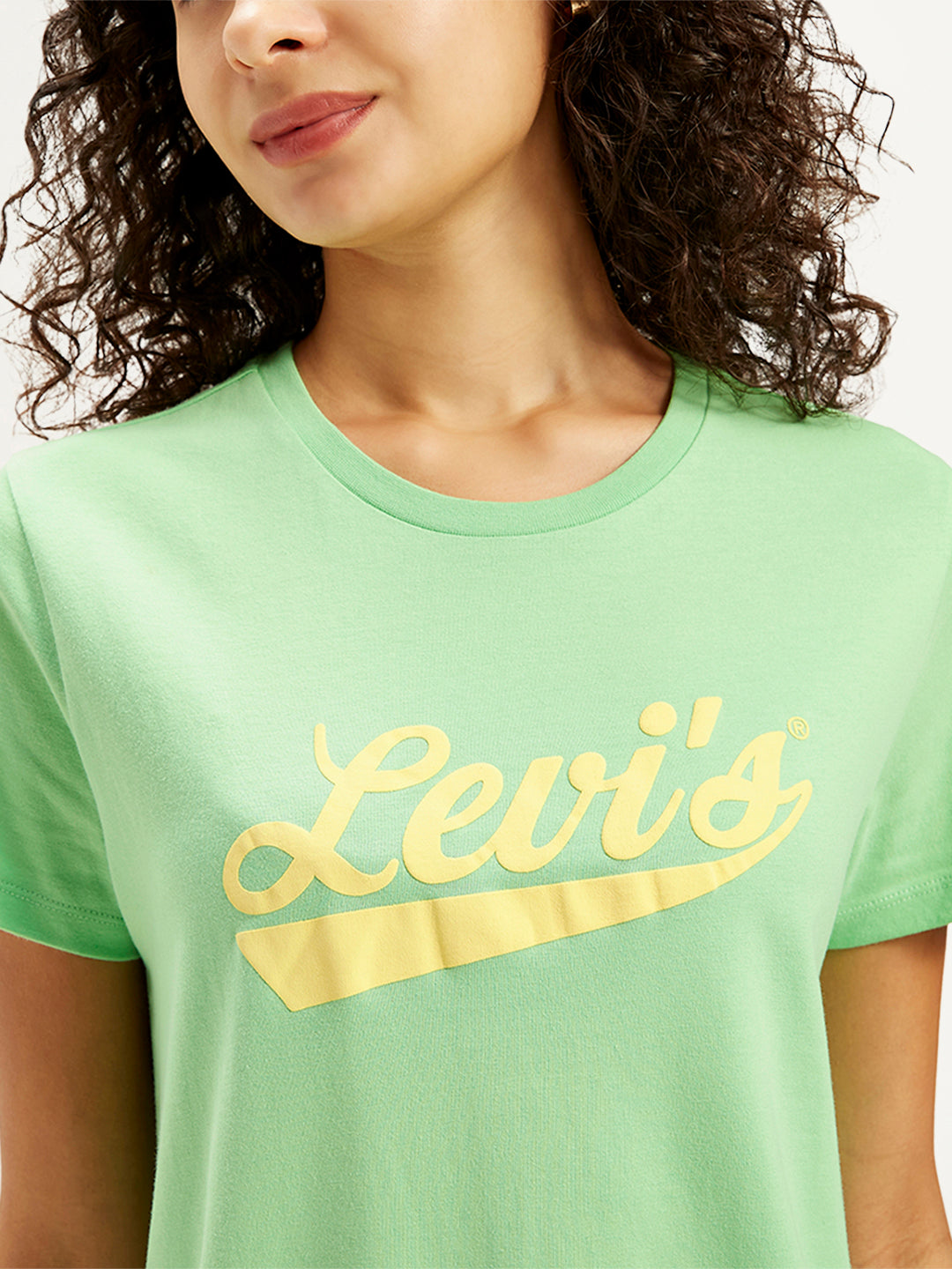 Levis logo t shirt women's india hotsell