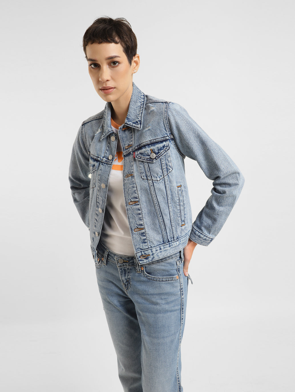 Women's Solid Spread Collar Denim Jacket