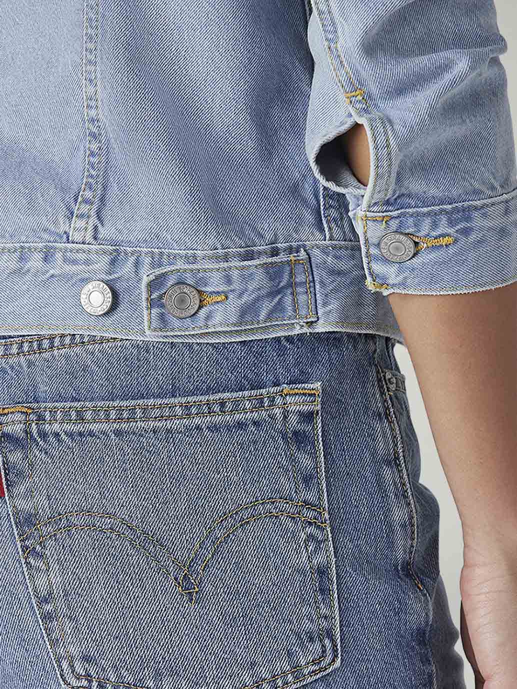 Women's Solid Regular Fit Denim Trucker Jacket - 20 View