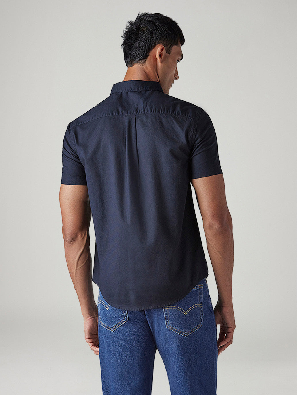 Men's Solid Slim Fit Oxford Shirt - Back View