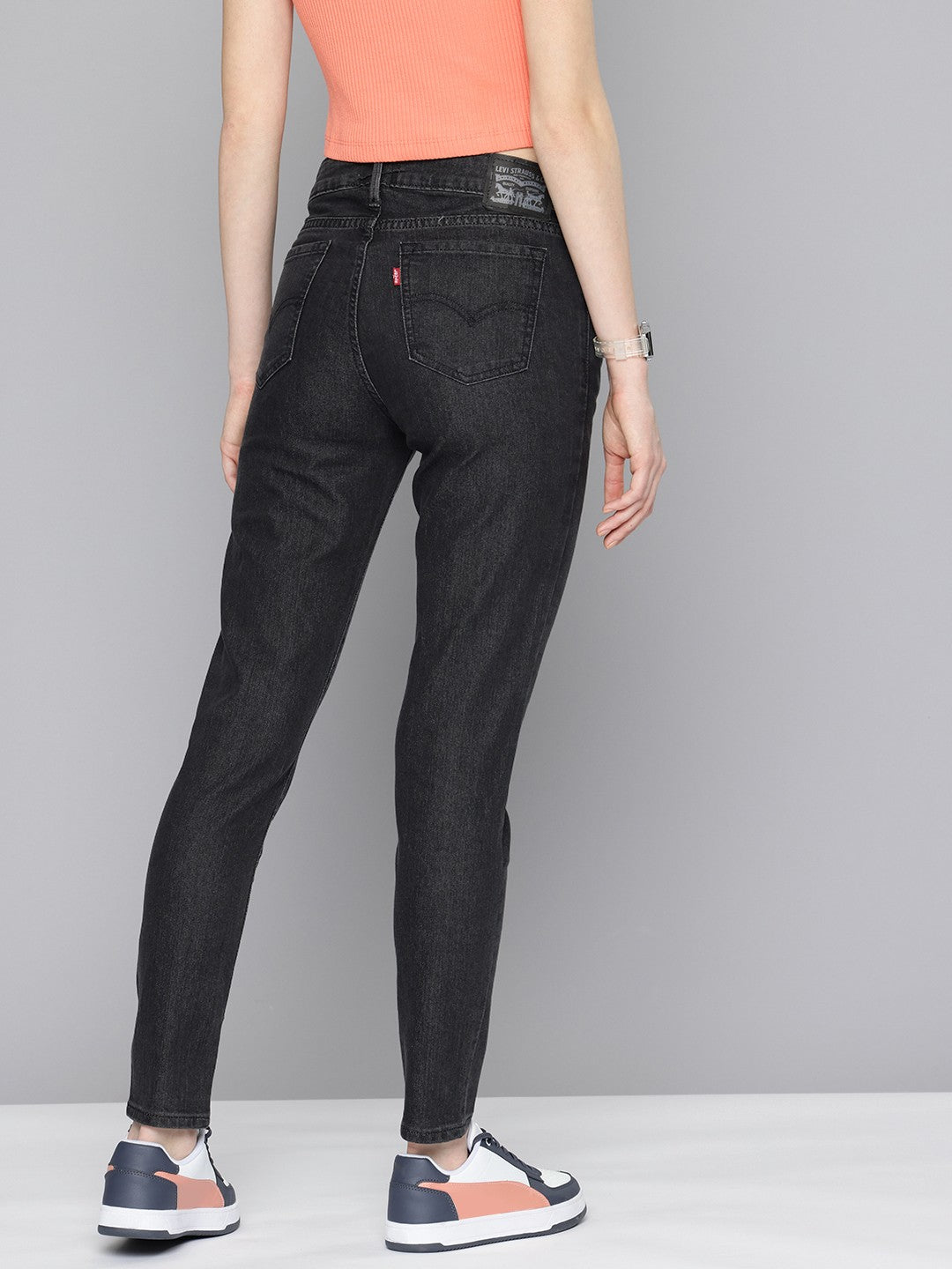 Women's 711 Black Skinny Fit Mid Rise Jeans - 2a99b0be-6d33-46d2-b7a8-0d075bec23091737617043636-Womens-Mid-Rise-711-Skinny-Black-Jeans-6631737617043069-3 View