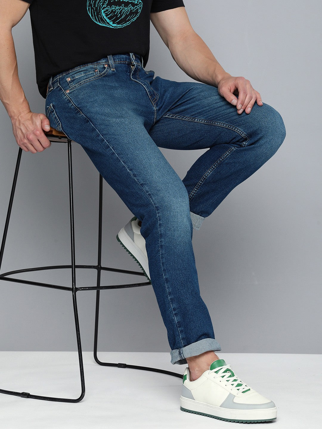 Men's 527 Blue Bootcut Fit Mid Rise Jeans - 2f98aa93-2257-425c-9984-3ef0d16810f11709879343340-Levis-Men-Jeans-7461709879342663-1 View