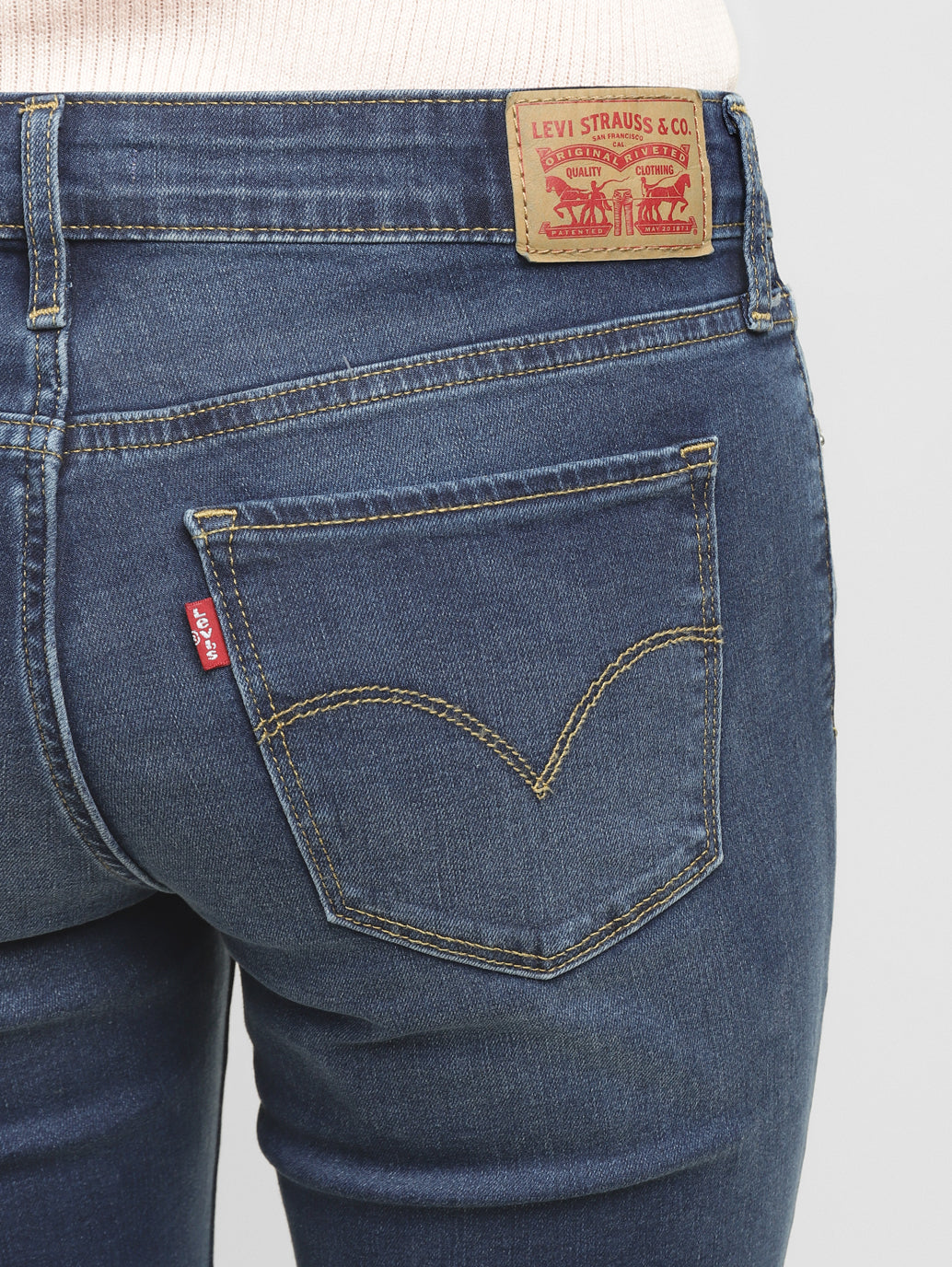 Women s Mid RIse 715 Bootcut Jeans Levis India Store