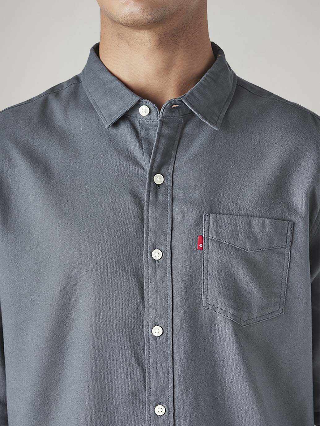 Men's Solid Slim Fit Oxford Shirt - Detail View