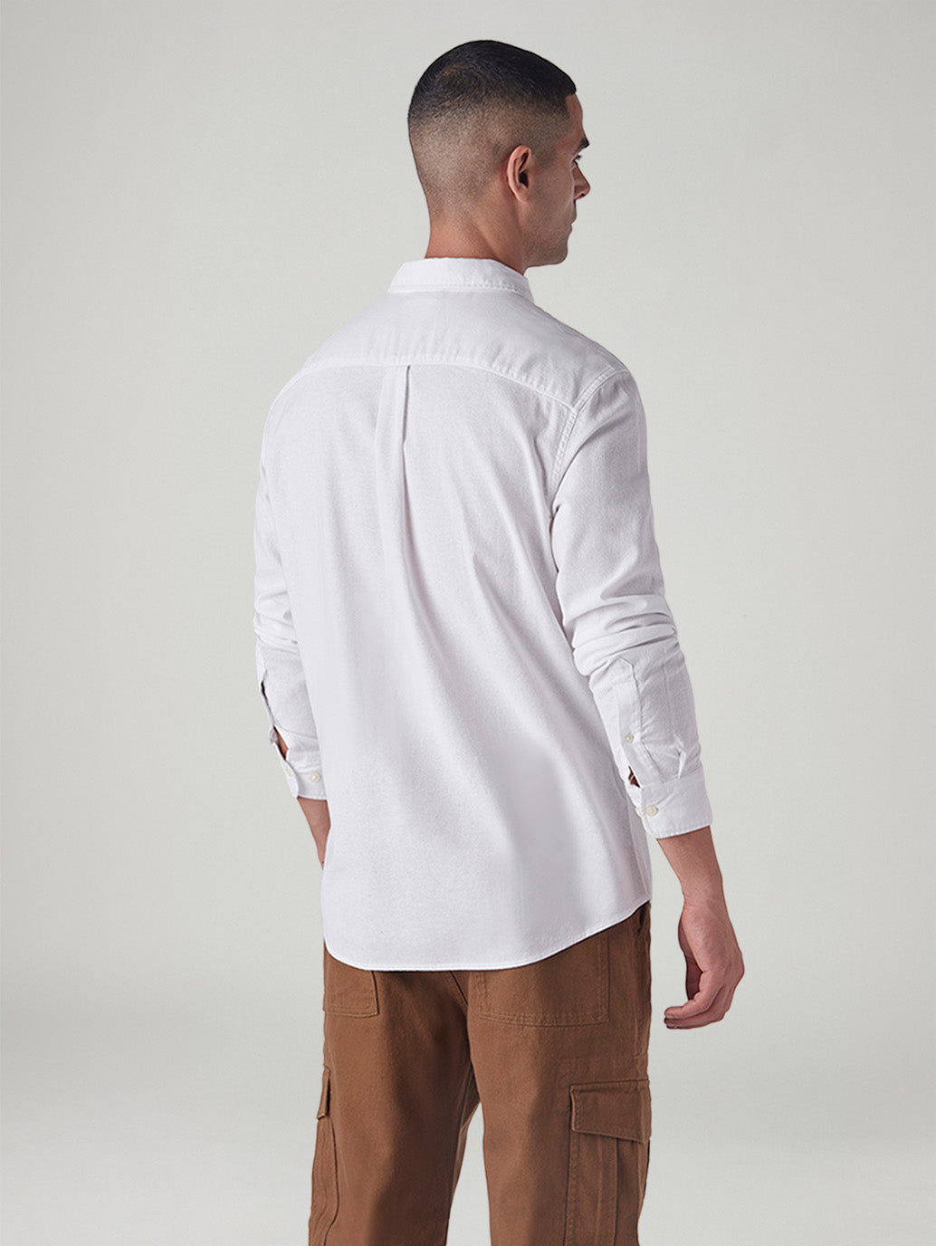 Men's Solid Slim Fit Oxford Shirt - Back View