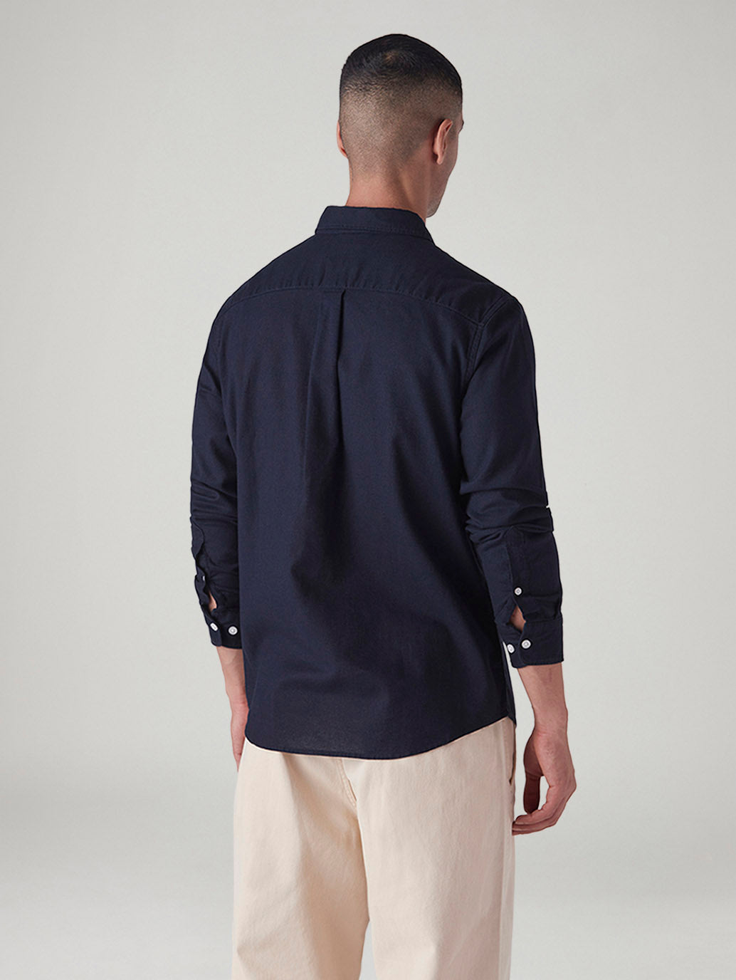 Men's Solid Slim Fit Oxford Shirt - Back View