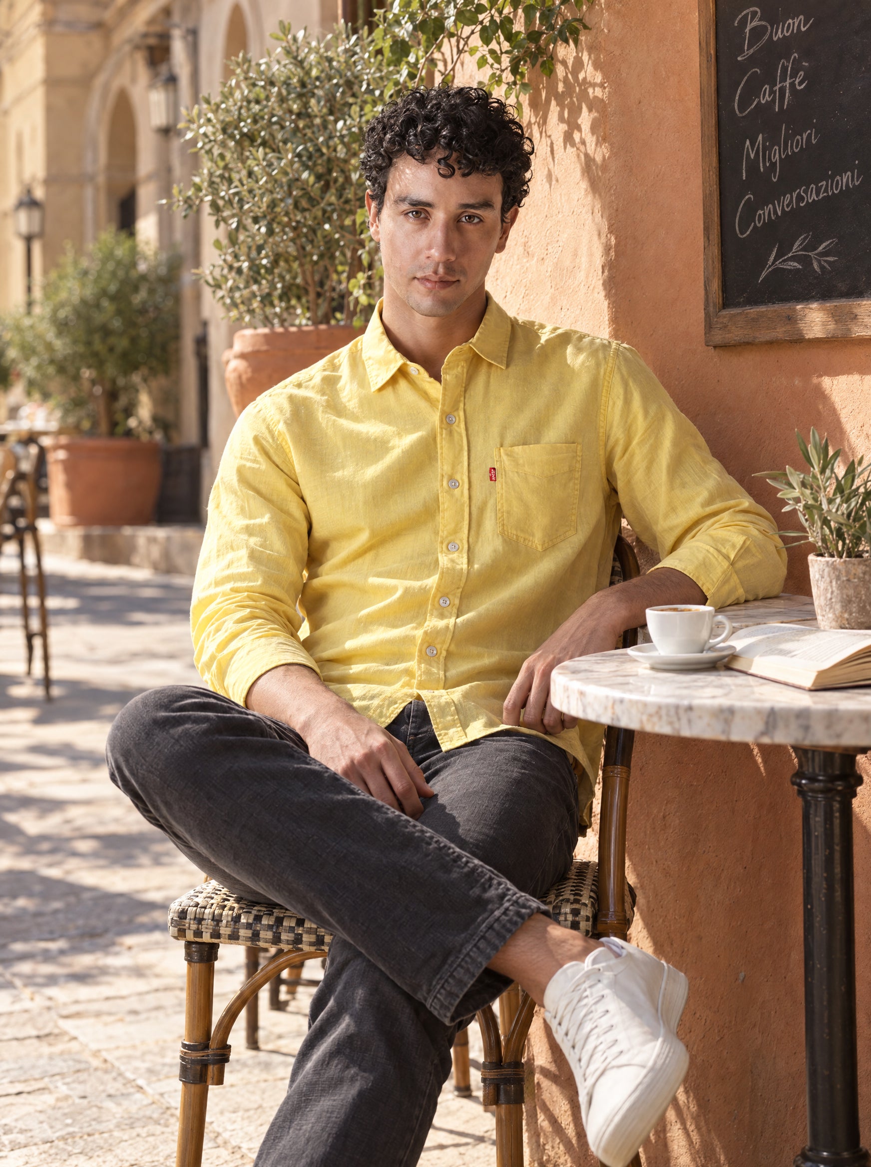 Men's Solid Slim Fit Shirt