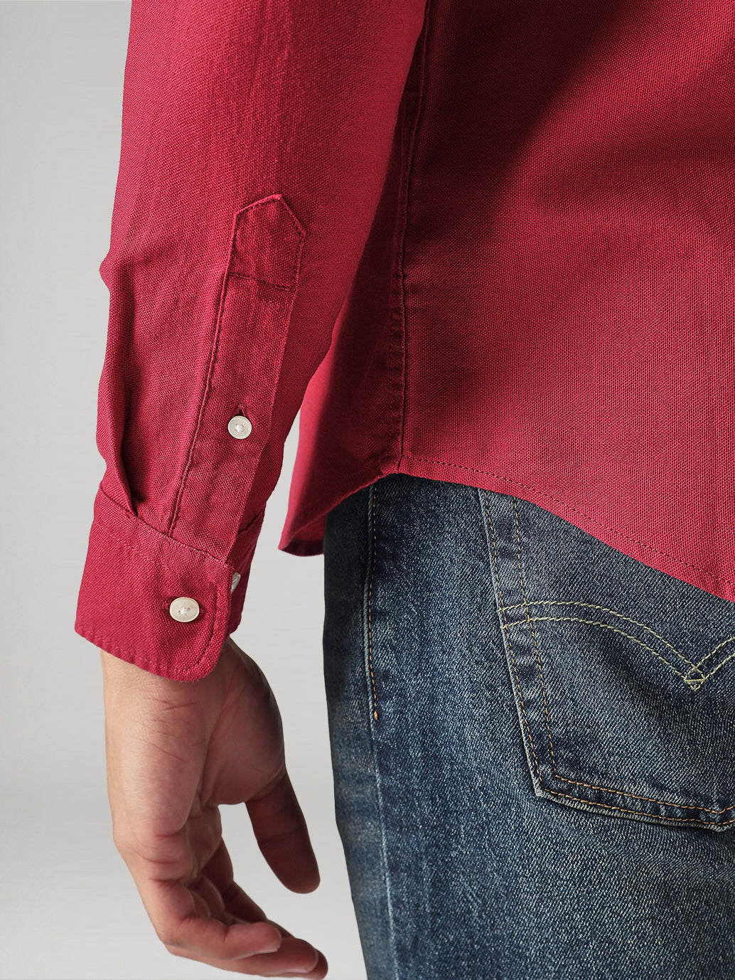 Men's Solid Slim Fit Oxford Shirt - Detail View