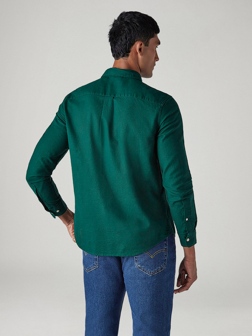 Men's Solid Slim Fit Oxford Shirt - Back View