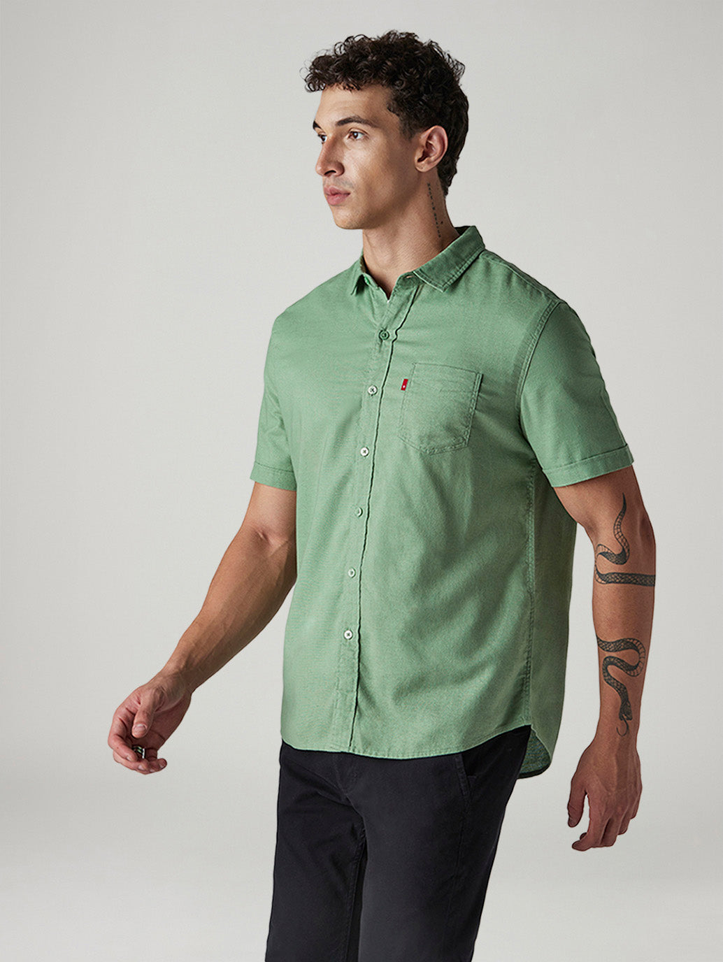 Men's Solid Slim Fit Oxford Shirt - Side View