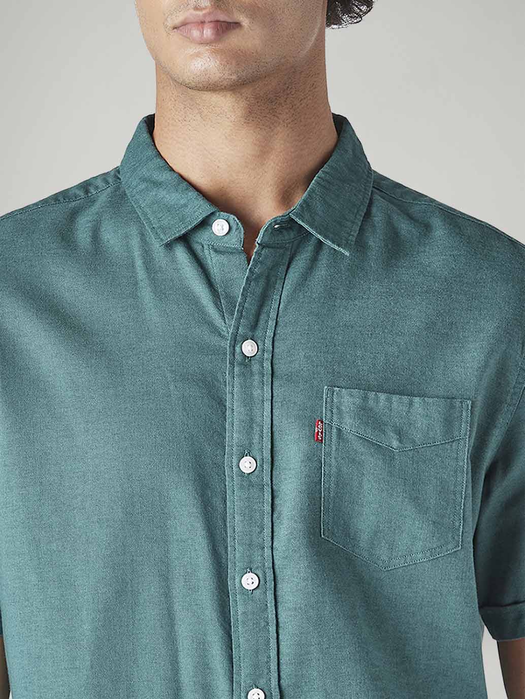 Men's Solid Slim Fit Oxford Shirt - Detail View