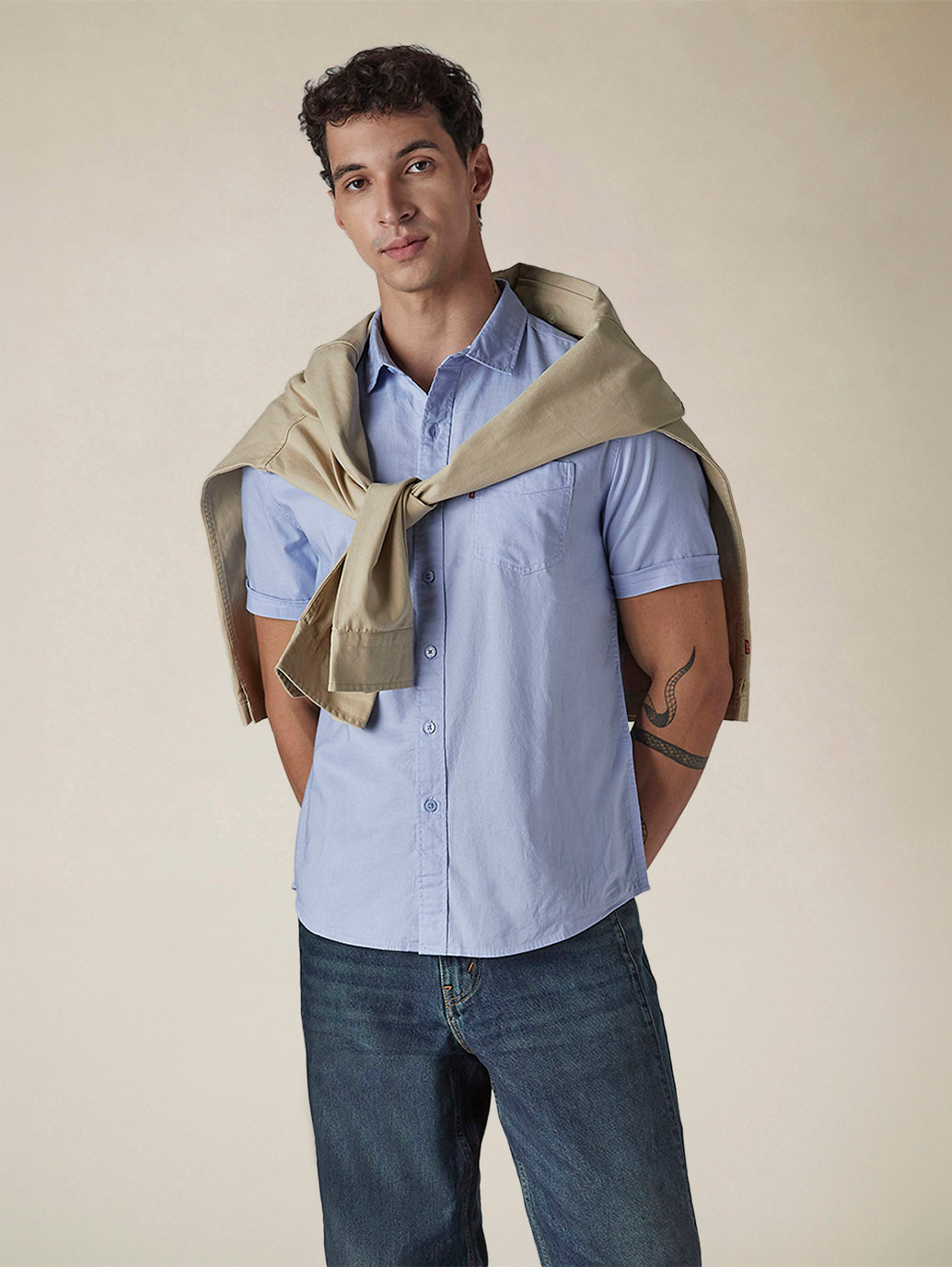 Men's Solid Button Down Collar Slim Fit Oxford Shirt