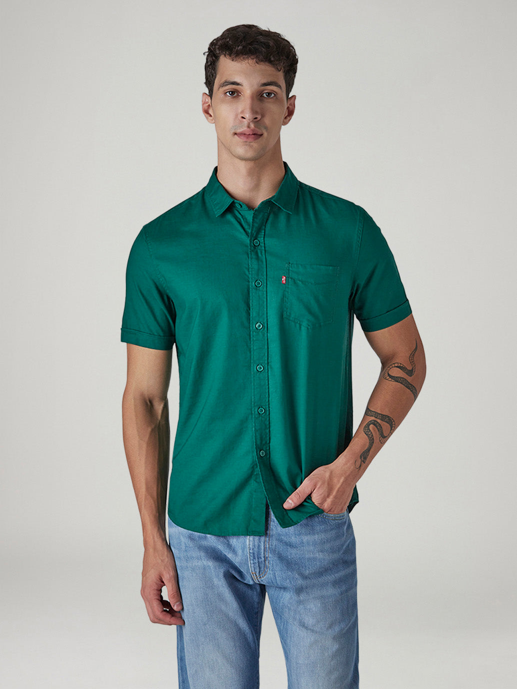 Men's Solid Button Down Collar Slim Fit Oxford Shirt - Front View