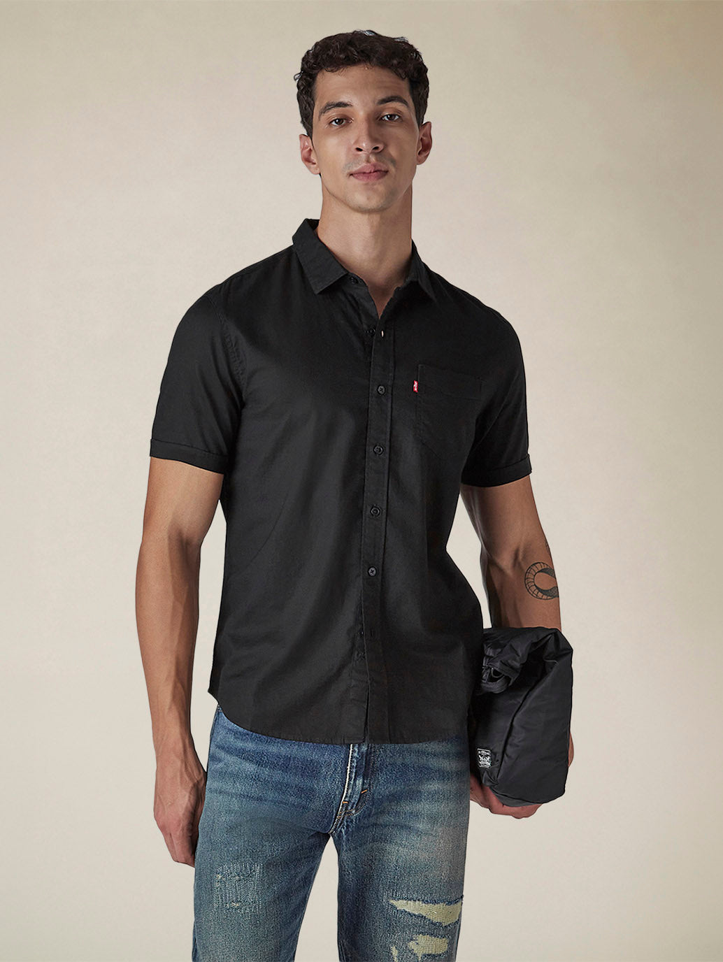 Men's Solid Button Down Collar Slim Fit Oxford Shirt - Styleshot View