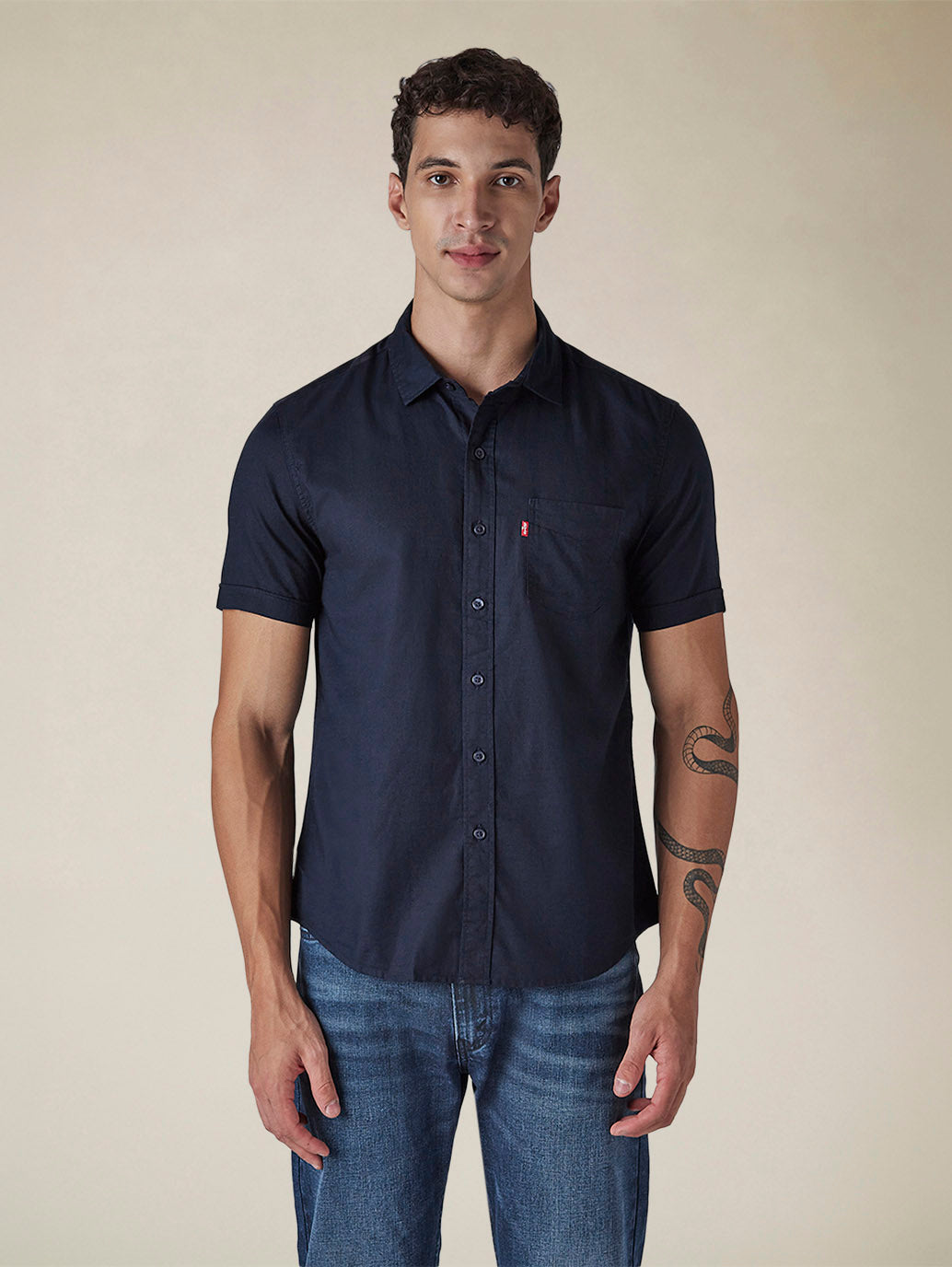 Men's Solid Button Down Collar Slim Fit Oxford Shirt - Front View