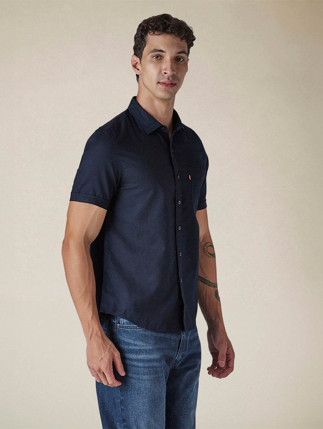 Men's Solid Button Down Collar Slim Fit Oxford Shirt - Side View