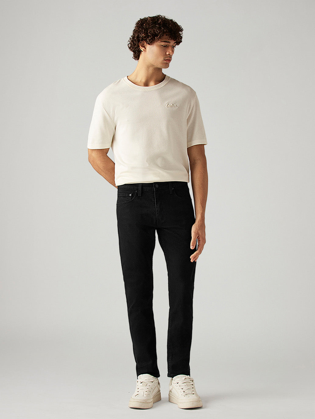 Men's 512 Black Slim Tapered Fit Mid Rise Jeans - Front View