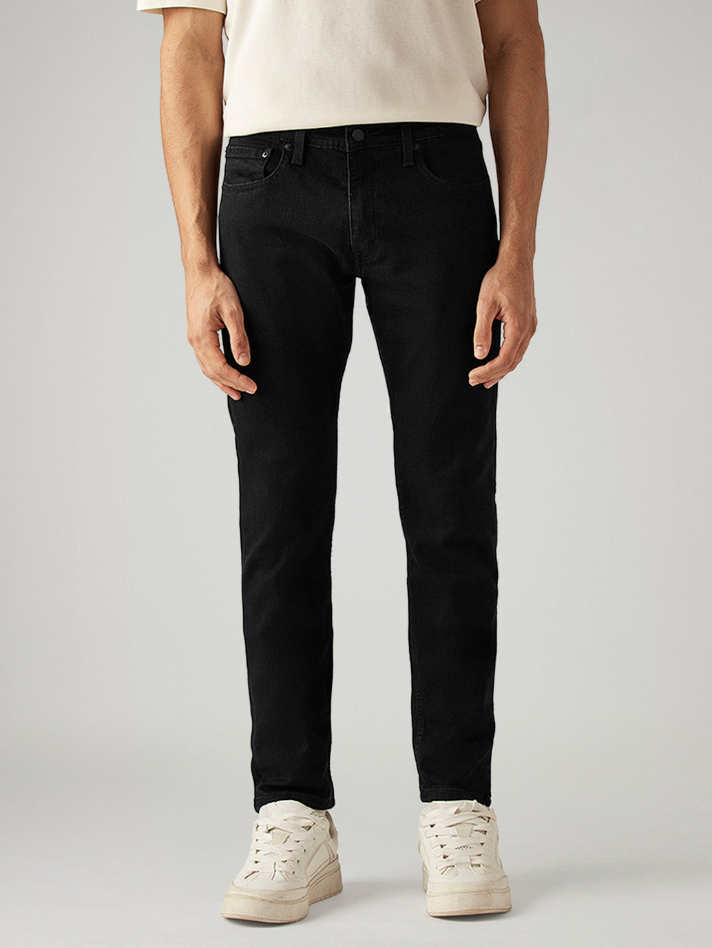 Men's 512 Black Slim Tapered Fit Mid Rise Jeans - Front View