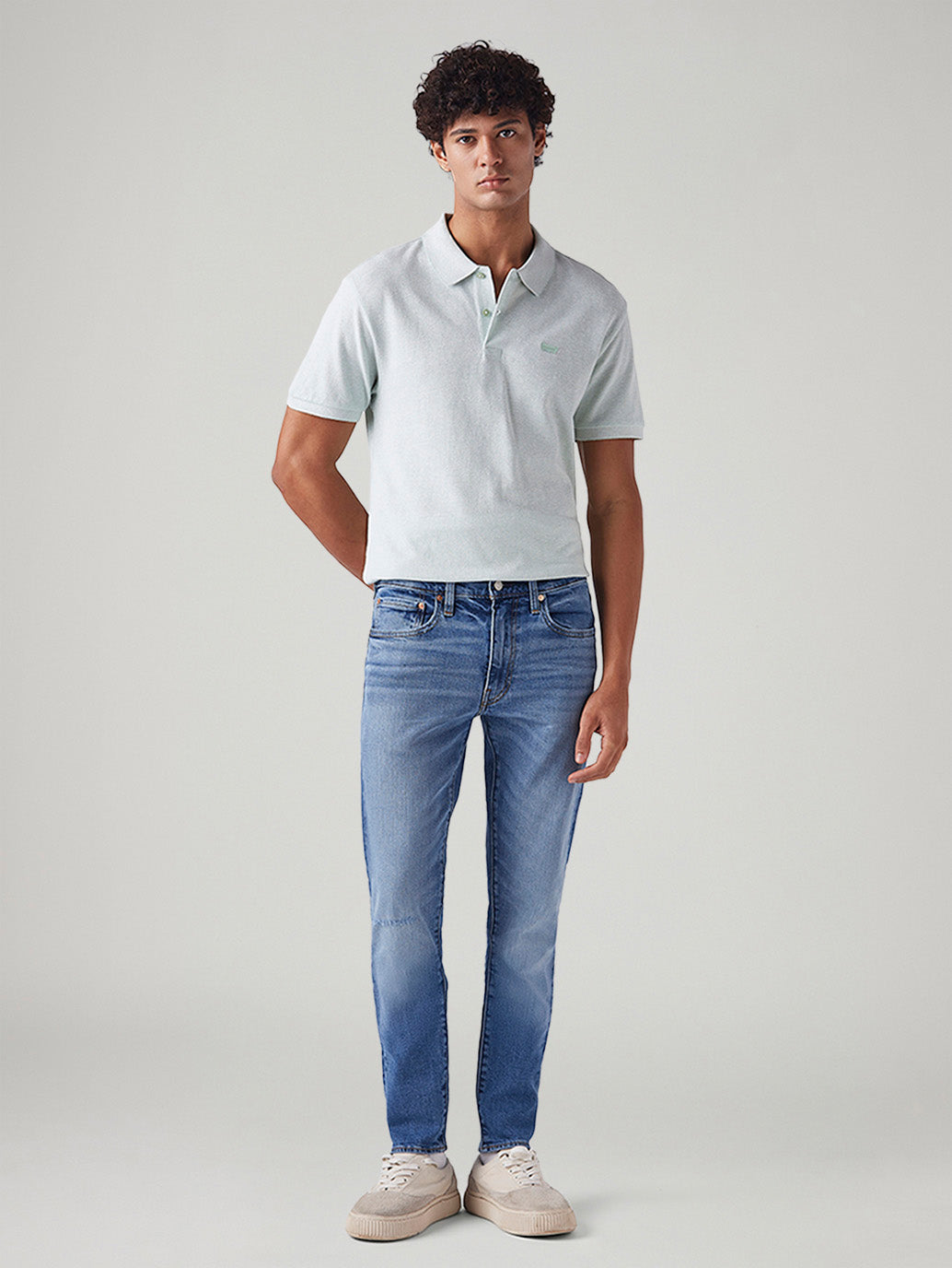Men's 512 Light Blue Slim Tapered Fit Mid Rise Jeans - Front View