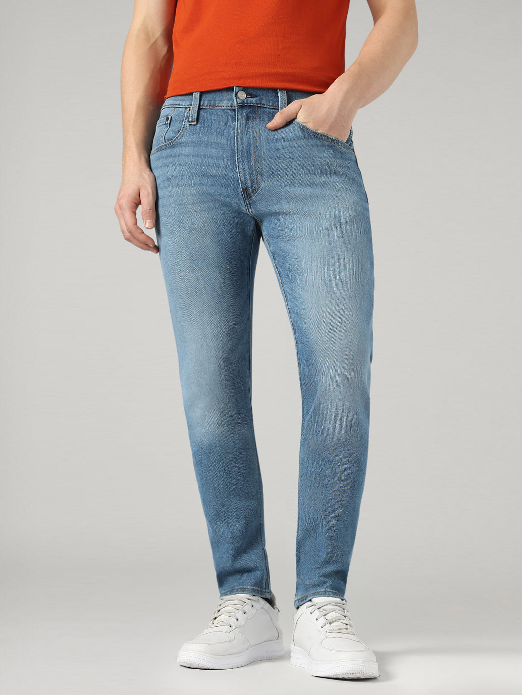 Men's 512 Light Blue Slim Tapered Fit Mid Rise Performance Jeans - Front View
