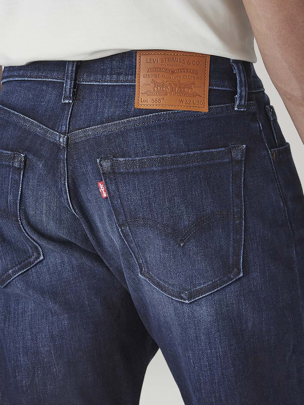 Men's 512 Dark Indigo Slim Tapered Fit Mid Rise Bi-Stretch Jeans - Detail View