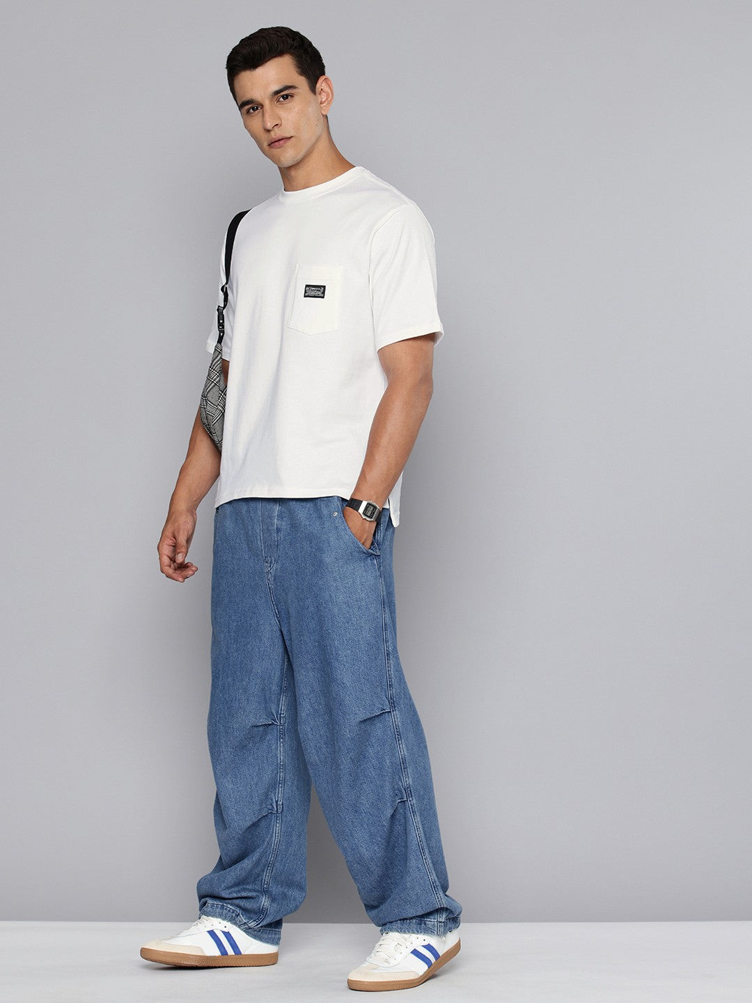 Men's Solid Crew Neck T-Shirt - 4cd19566-f649-4d7c-b855-e4a0e45a53241747307291435-Mens-Solid-Crew-Neck-T-Shirt-5361747307291071-6 View