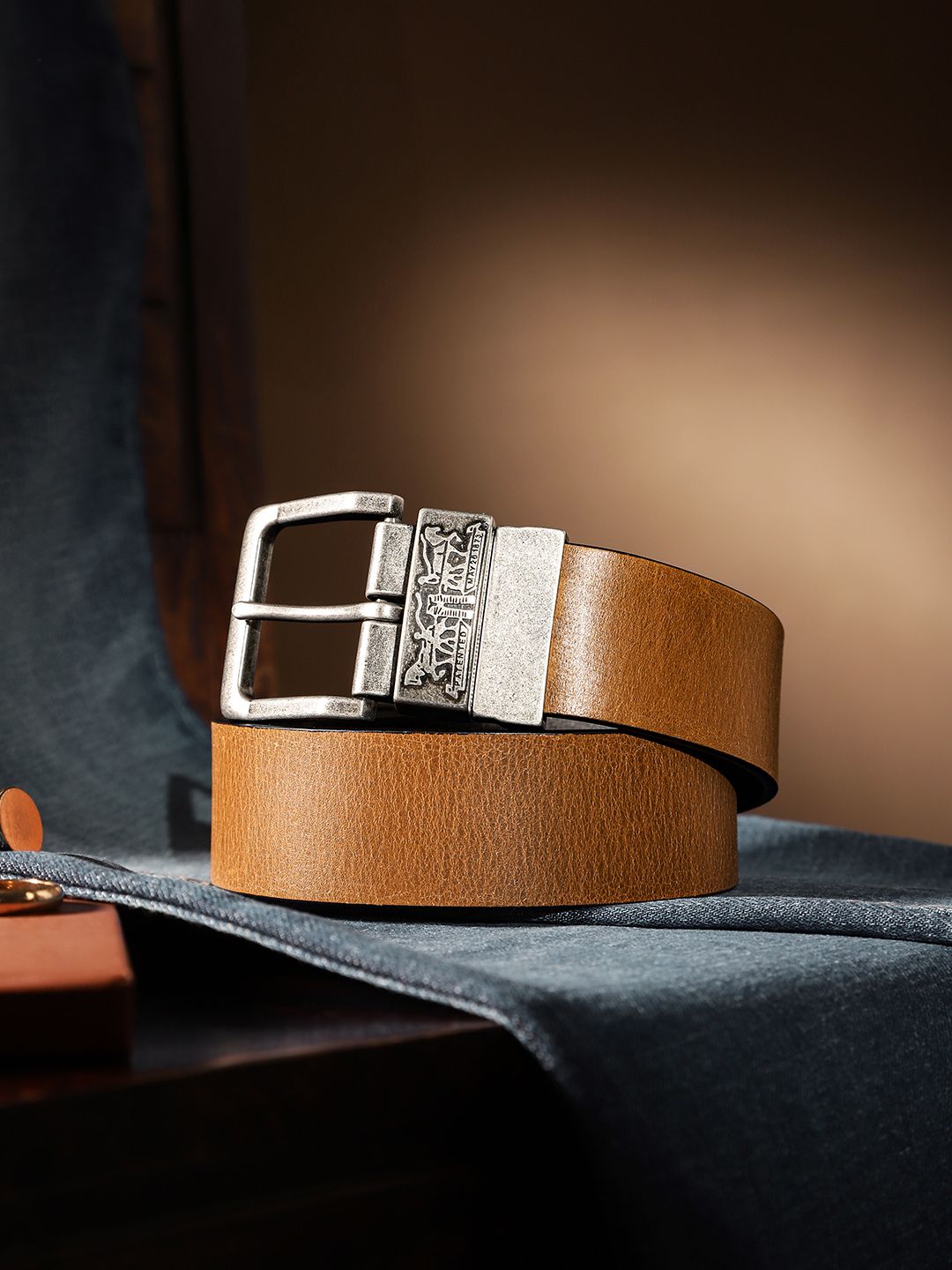 Men's Multicolored Reversible Belt - 4cfedb95-df63-40e6-b9fb-7753692699961744198798788-Levis-Men-Leather-Reversible-Belt-581744198798406-1 View