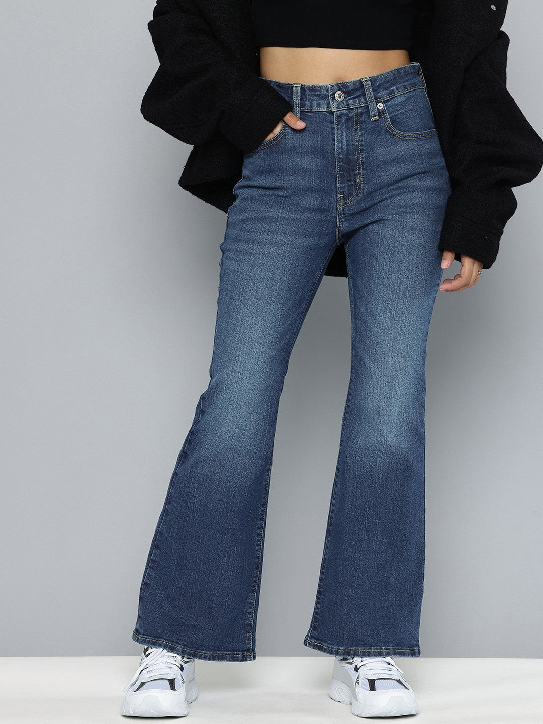 Women's 726 Blue Flared Fit High Rise Jeans - 538f534d-c75a-4600-a68f-d5945a1e72021737449994702-Womens-High-Rise-726-Flared-Fit-Blue-Jeans-7281737449994092-1 View