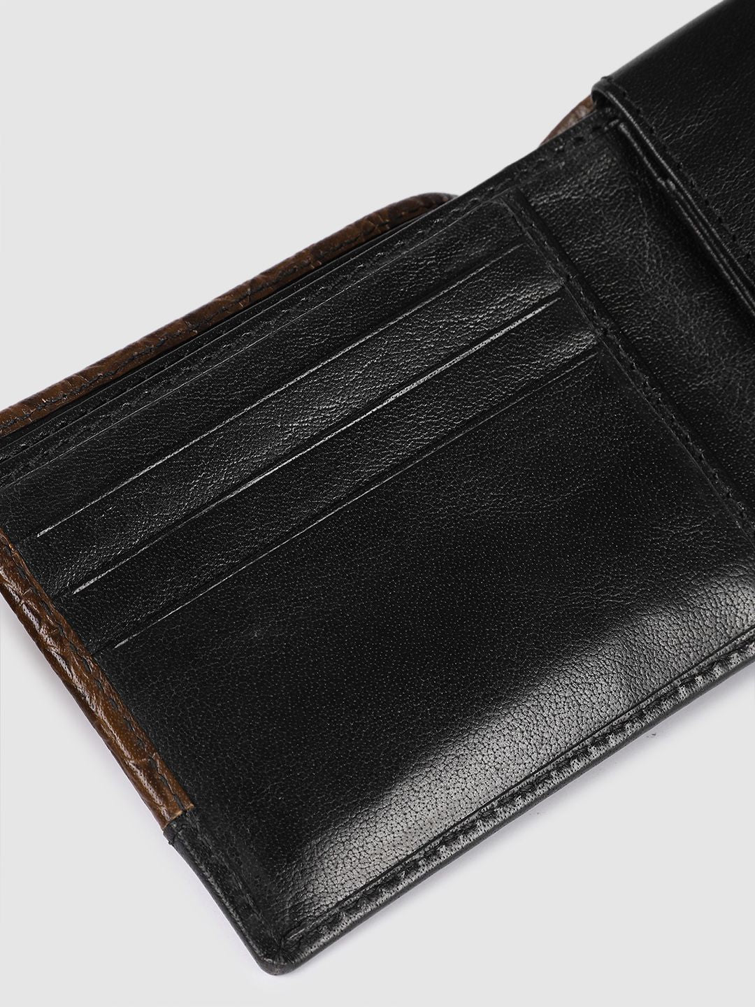 Men's Brown Textured Card Holder - 5fe7ed38-b855-4cd1-94a4-ae69e1fce1571742210050225-Men-Brown--Black-textured-Leather-Cardholder-173174221004986-5 View
