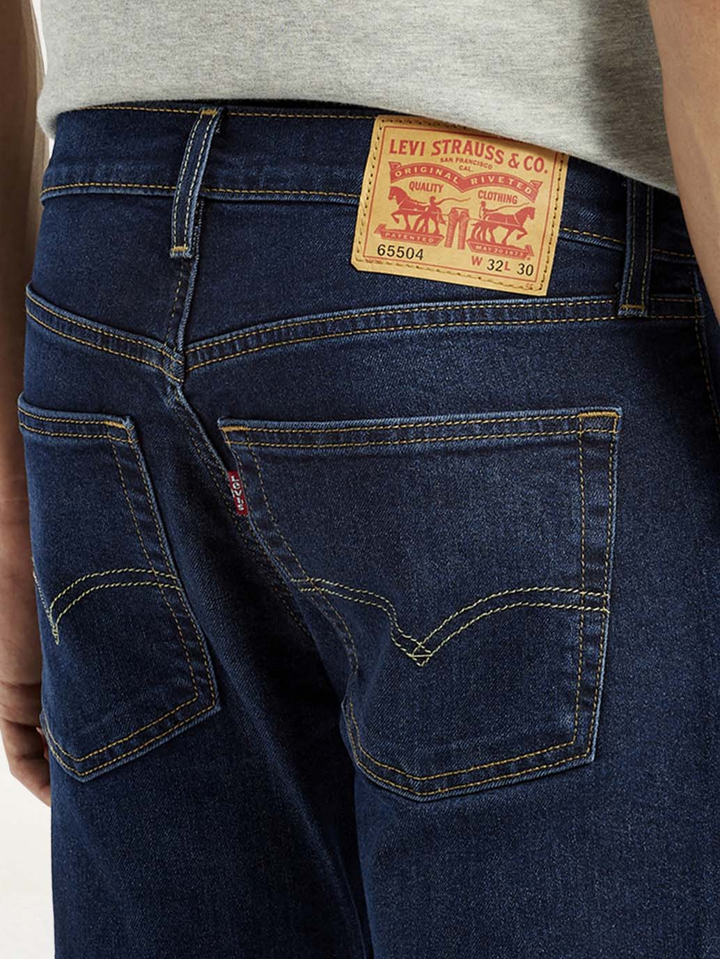 Men's 65504 Dark Blue Skinny Fit Mid Rise Jeans - Detail View