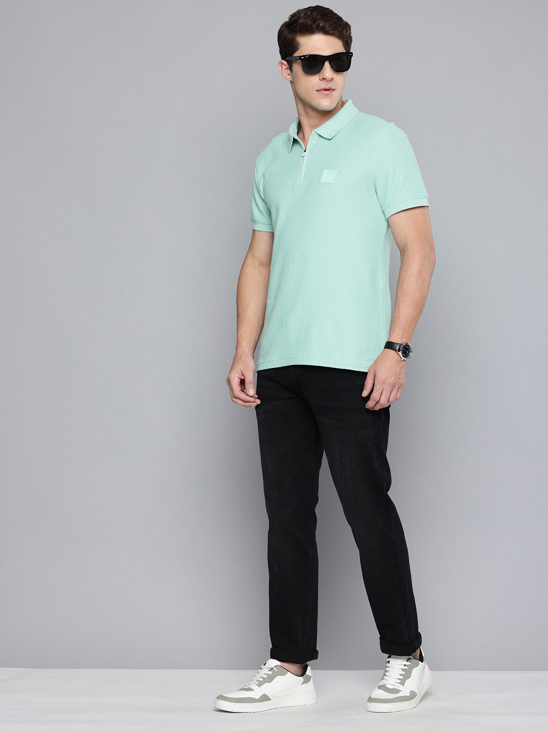 Men's Textured Slim Fit Polo T-Shirt