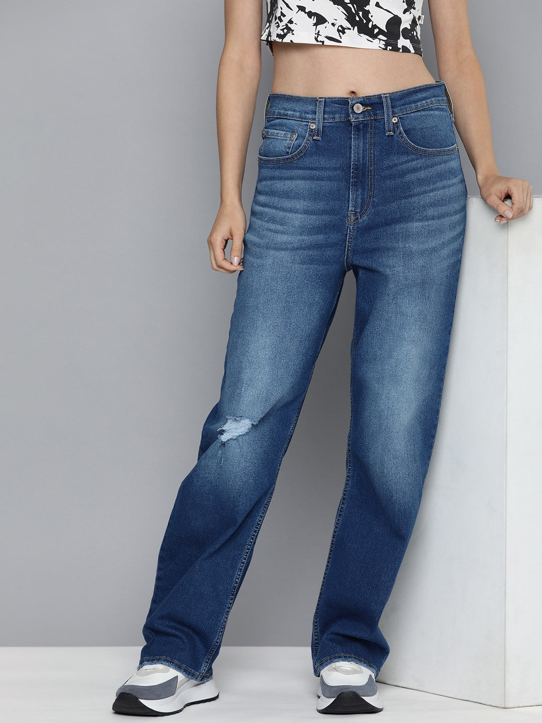 Women's Blue Ribcage Straight Fit High Rise Jeans - 6803c0a9-8056-444b-978e-c37102a54c4f1706179087232-Levis-Women-Jeans-6571706179086743-1 View