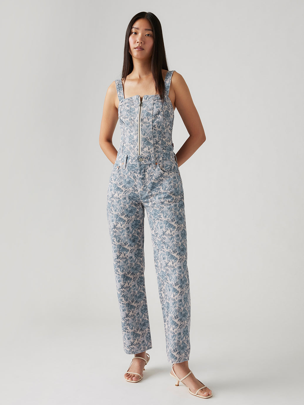 Women's 501 Blue Straight Fit Mid Rise Jeans