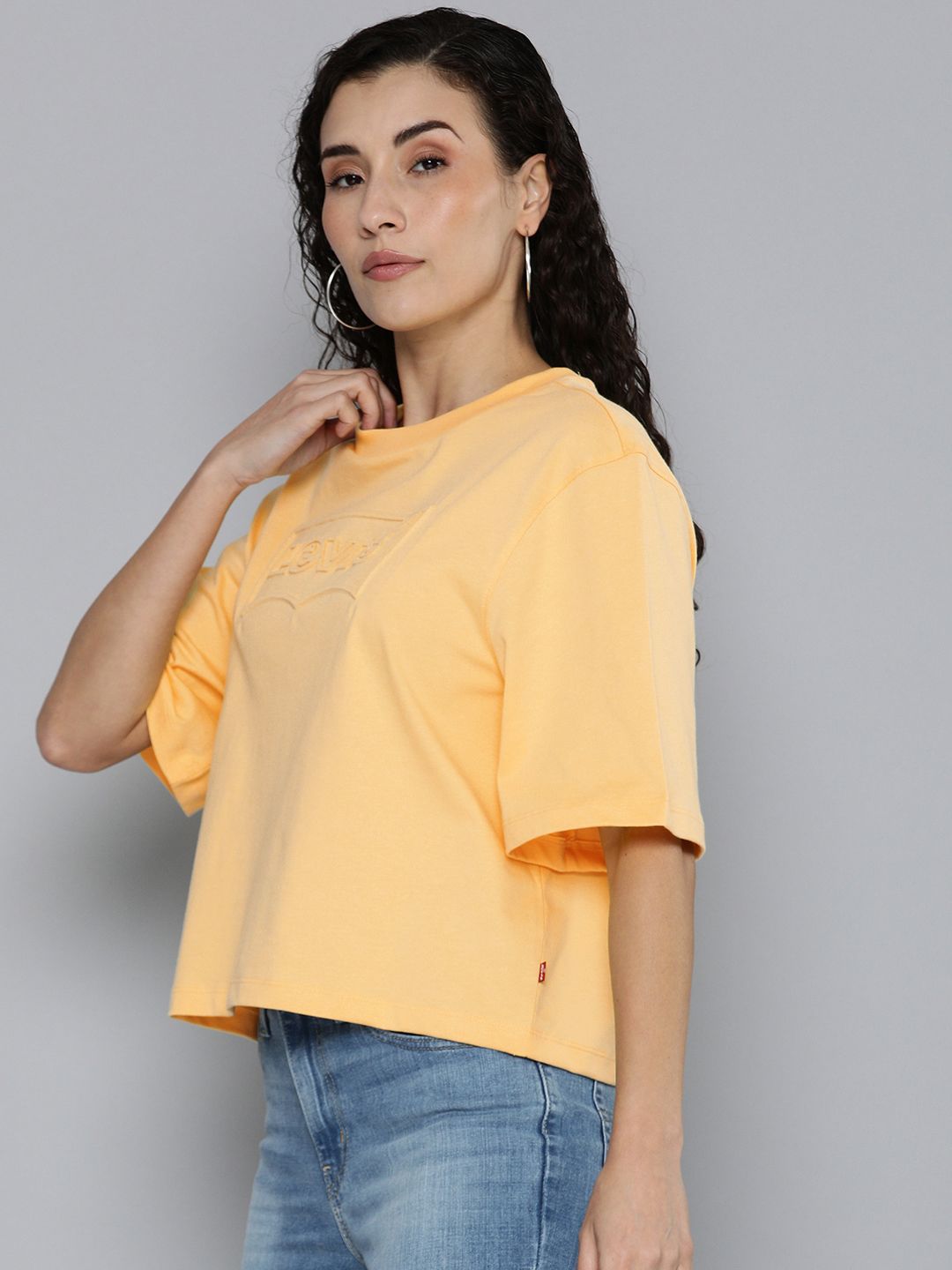 Women's Brand Logo Round Neck T-shirt - 707b7c6484085d4b7bde8fbbace03c12 View