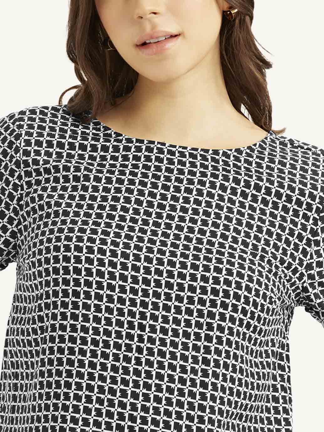 Women's Geometric Black Round Neck Top - 775c65197a69f0250b015b033acb5af5 View