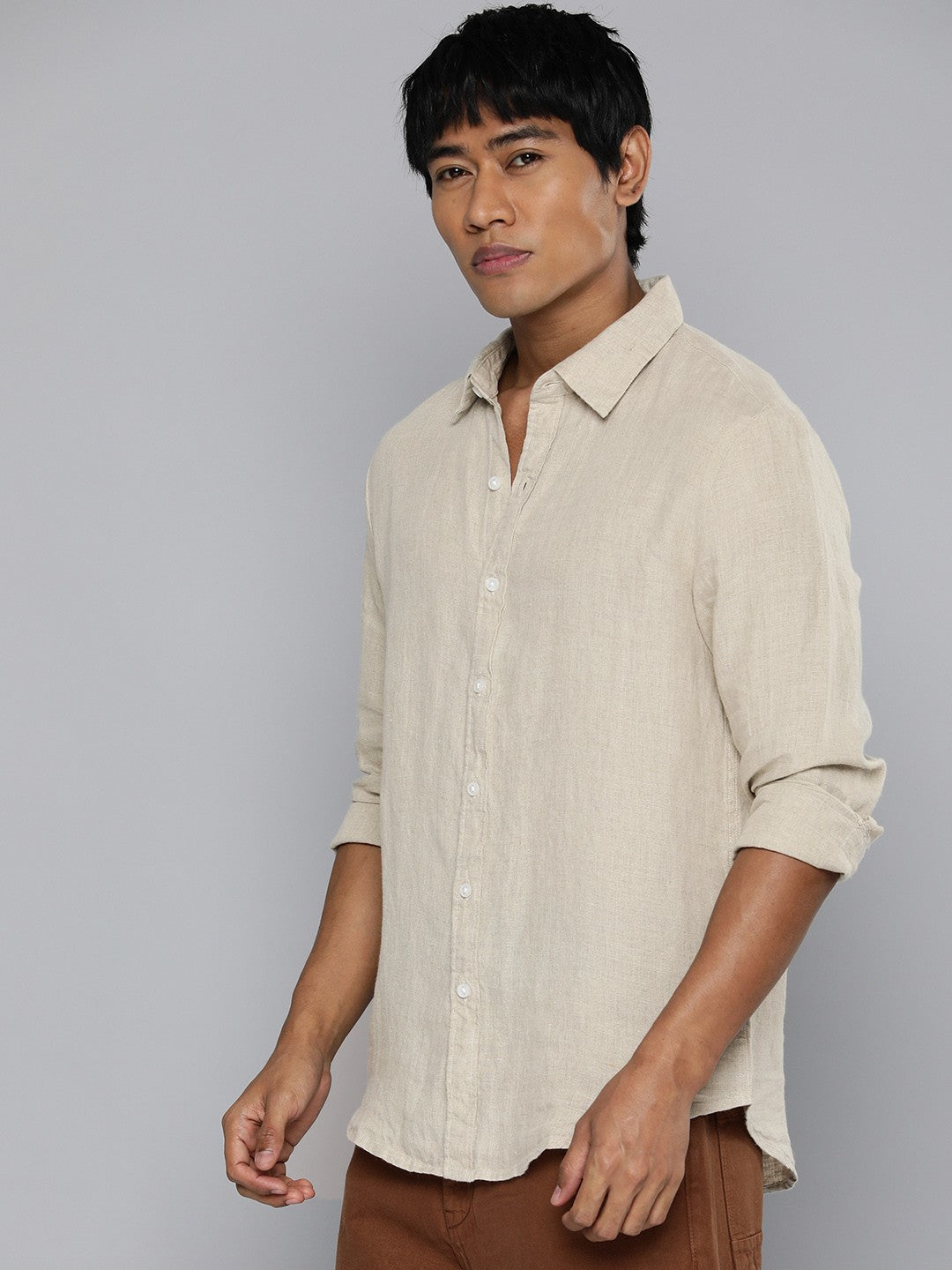 Men's Redloop Solid Slim Fit Linen Shirt - 7ebd1ce2-ea6a-41a0-b9be-7bb7026905591712730453883-Levis-Men-Shirts-461712730453547-4 View