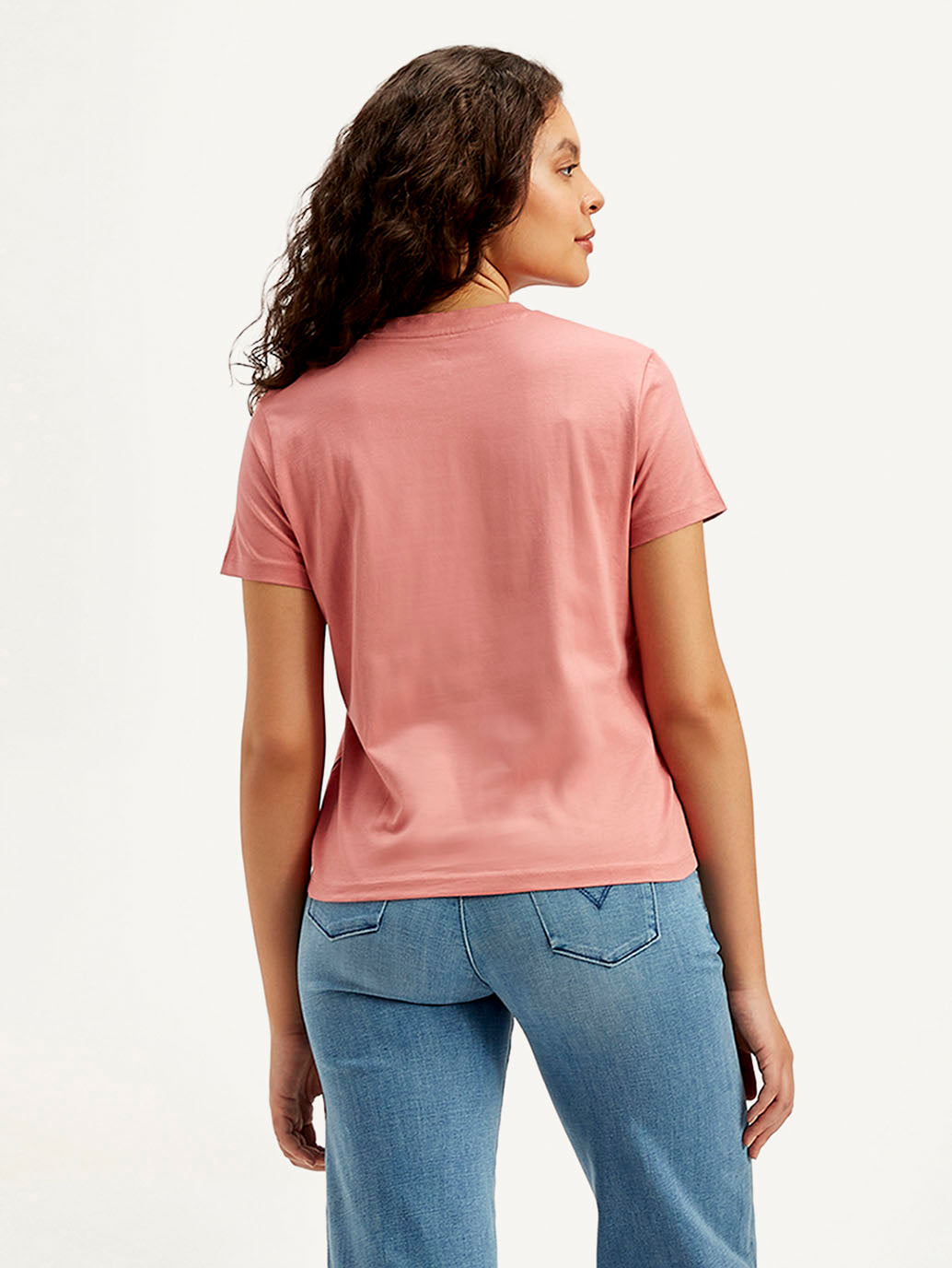 レたん134598569、134598570 Women's Patchwork Crew Neck T-shirt – Levis India Store