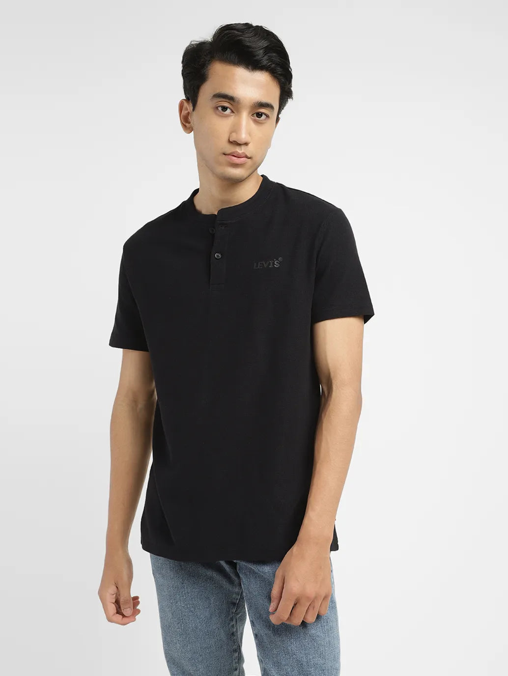 Men's Solid Slim Fit T-shirt