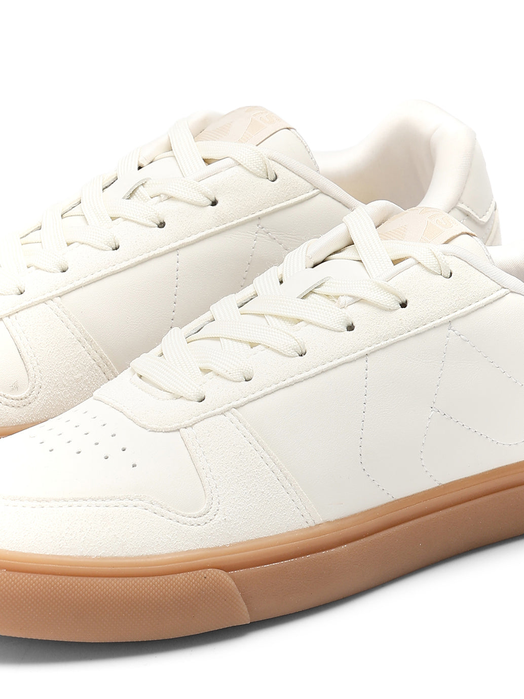 Men's White Casual Sneakers - Detail View