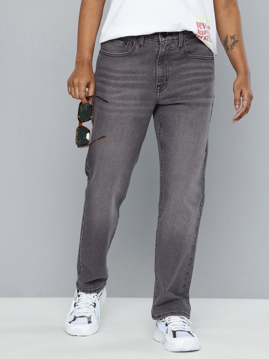 Women's 724 Black Slim Straight Fit High Rise Jeans - 8cc2cfa3-de15-43ec-acf0-b25d5898b8ab1737451248779-Womens-High-Rise-724-Slim-Straight-Fit-Black-Jeans-969173745-1 View