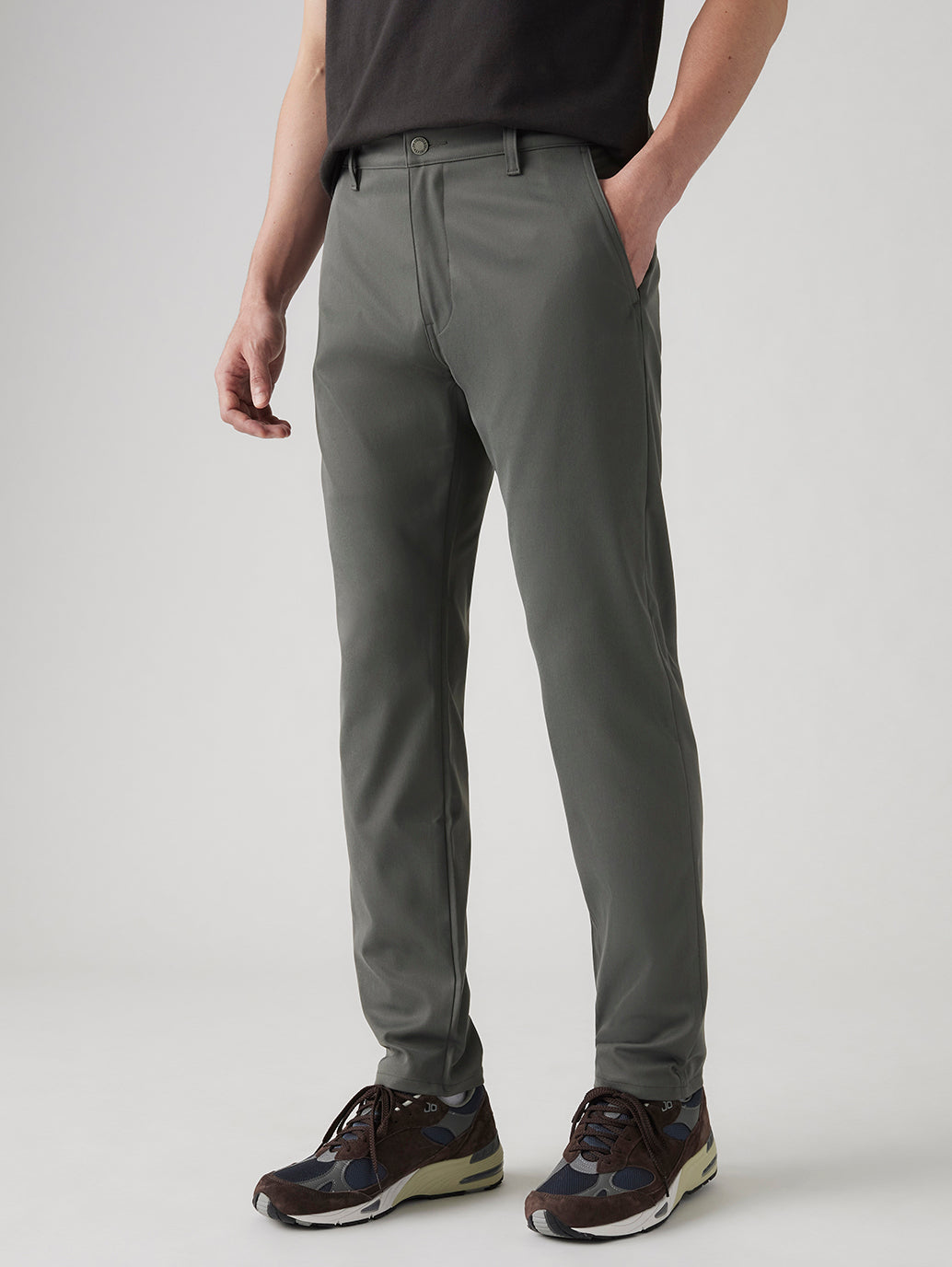 Men's Grey Straight Fit Tech Pant – Levis India Store
