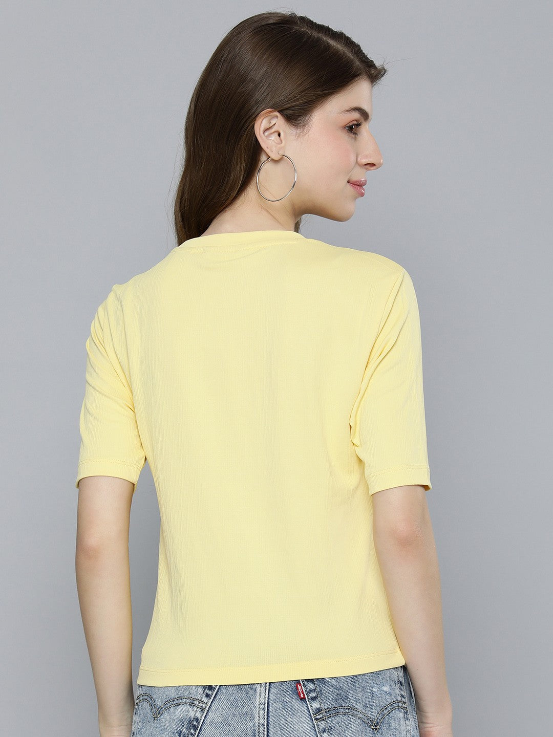 Women's Textured Crew Neck Cropped T-shirt - 954bd93f-f42a-49b4-a901-e553864d91b61710998088157-Levis-Women-Tshirts-6241710998087909-4 View