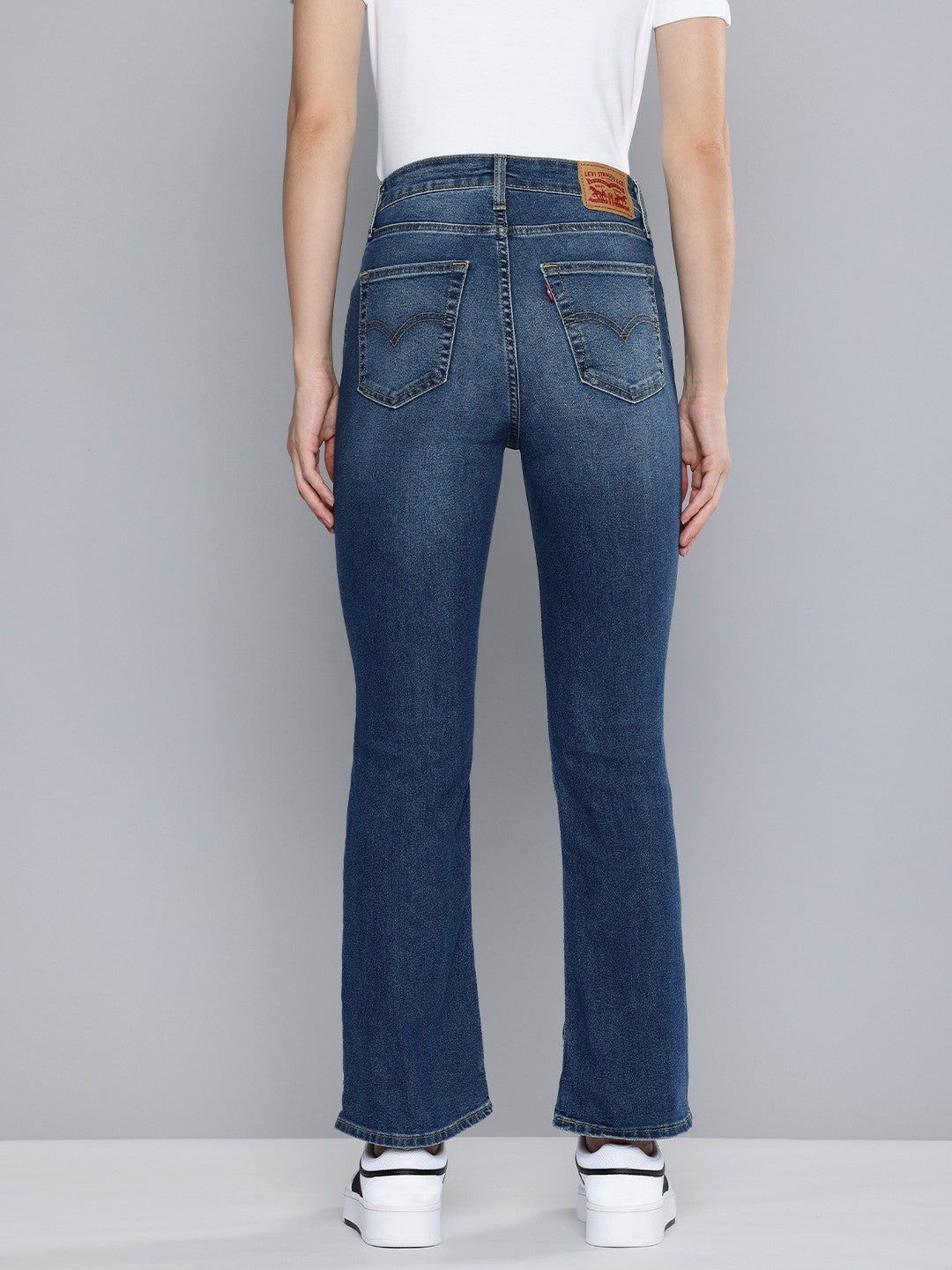 Women's 725 Blue Flared Fit High Rise Jeans - 9c657d80-8f00-4d15-80e1-6b3b00377bcd1719560038296-Levis-Women-Jeans-5371719560037741-3 View
