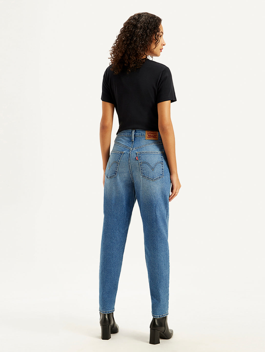 Women's High Rise Loose Taper Fit Blue Jeans