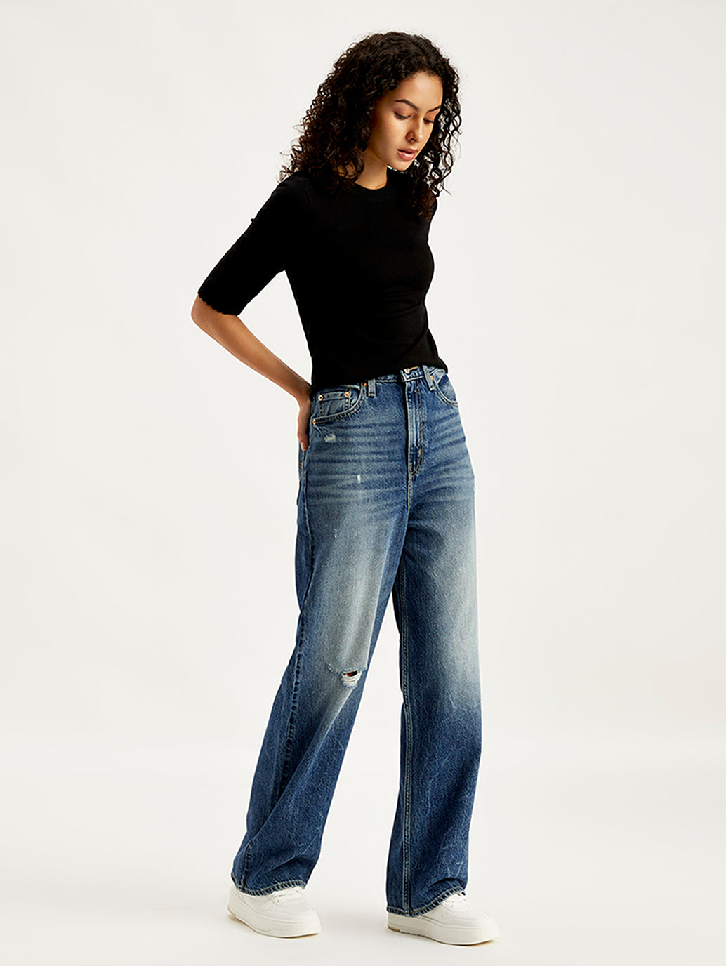 Women's High Rise Loose Fit Blue Jeans